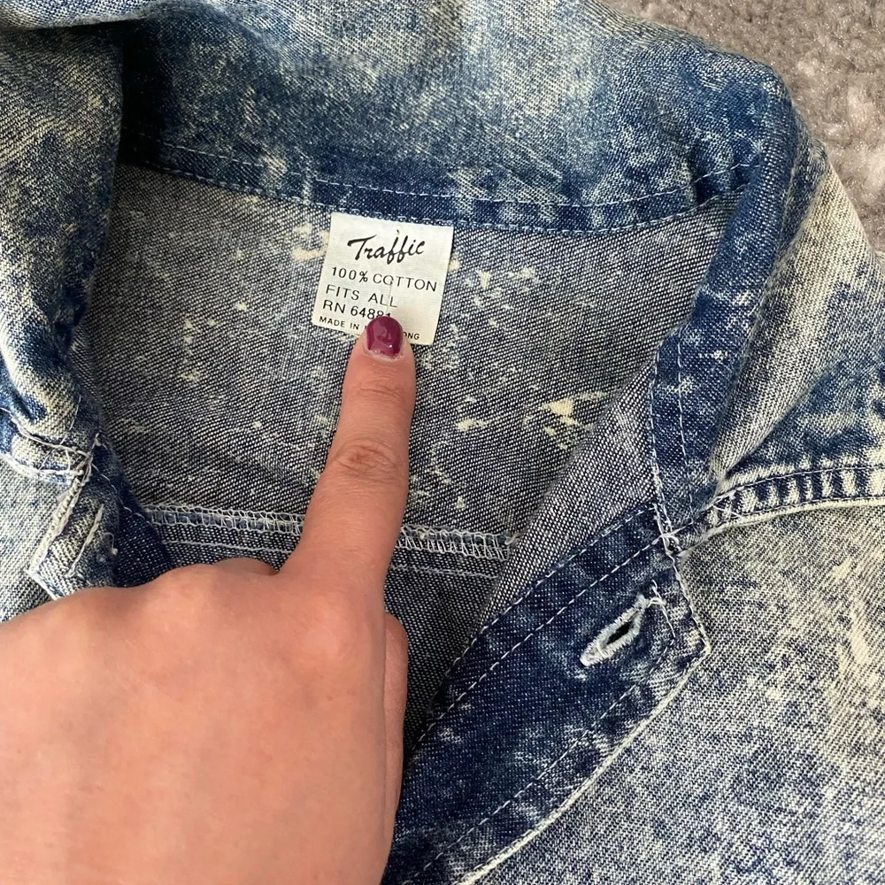Vintage Traffic 90’s Acid Wash Denim Shirt - Picture 2 of 5